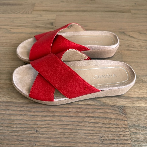 Vionic Red Leather Hayden Sandals - Picture 3 of 7